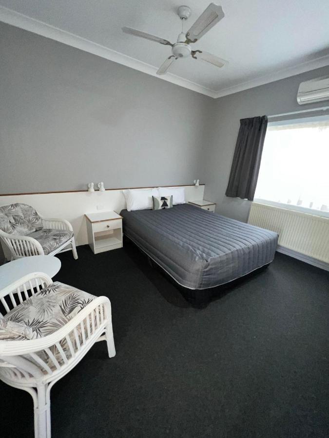 Tumbarumba Motel & Elms Restaurant Экстерьер фото
