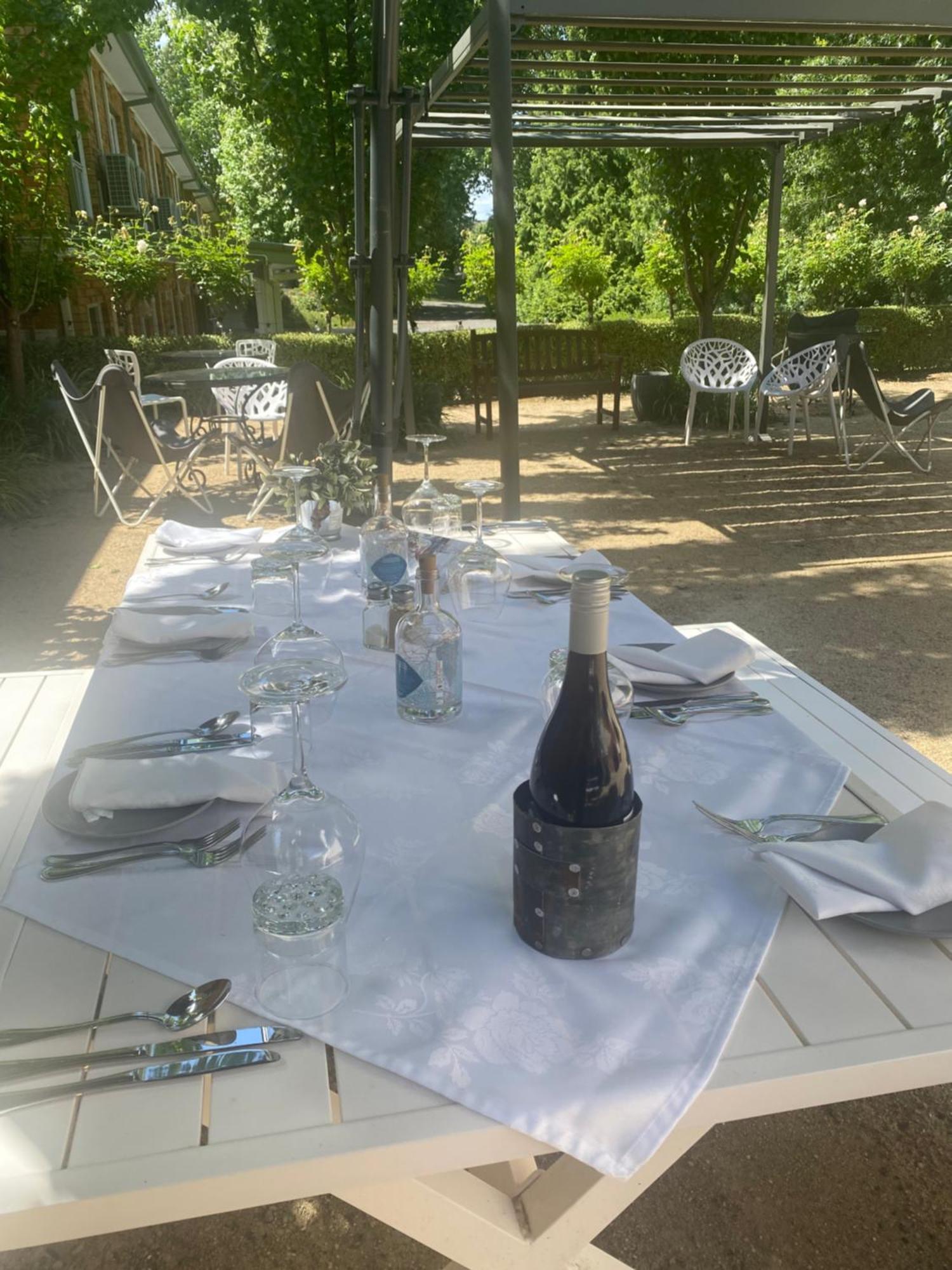Tumbarumba Motel & Elms Restaurant Экстерьер фото