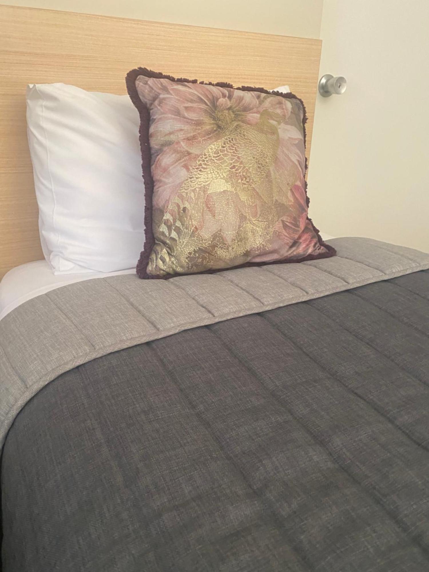 Tumbarumba Motel & Elms Restaurant Экстерьер фото